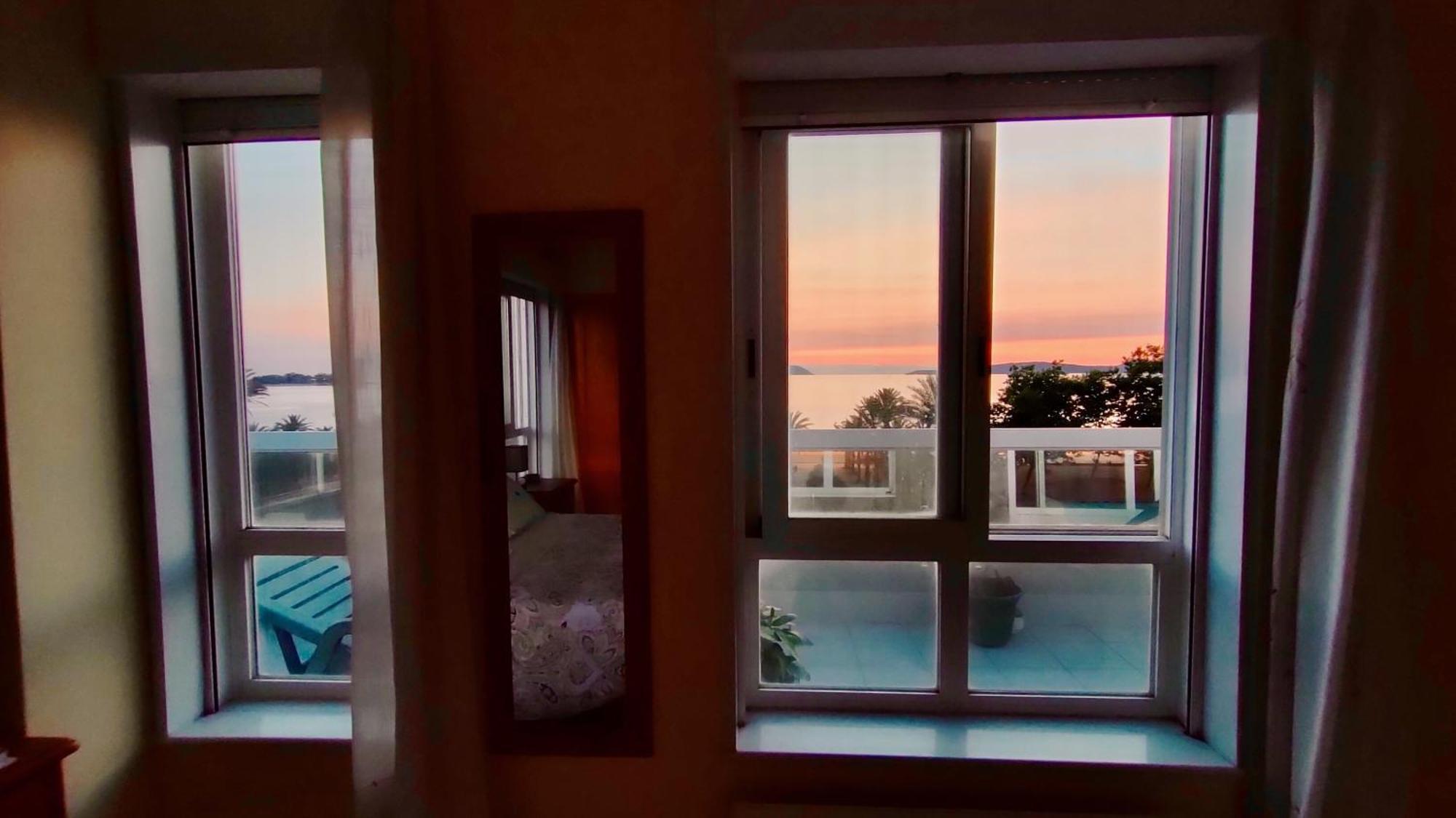 Samil Apartment, Primera Linea De Playa Con Wifi Y Garaje Vigo Exterior photo